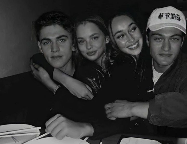 Milas & Alena & Ada & Varis